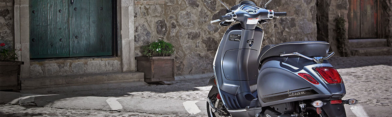 service-header-vespa-sprint-negra